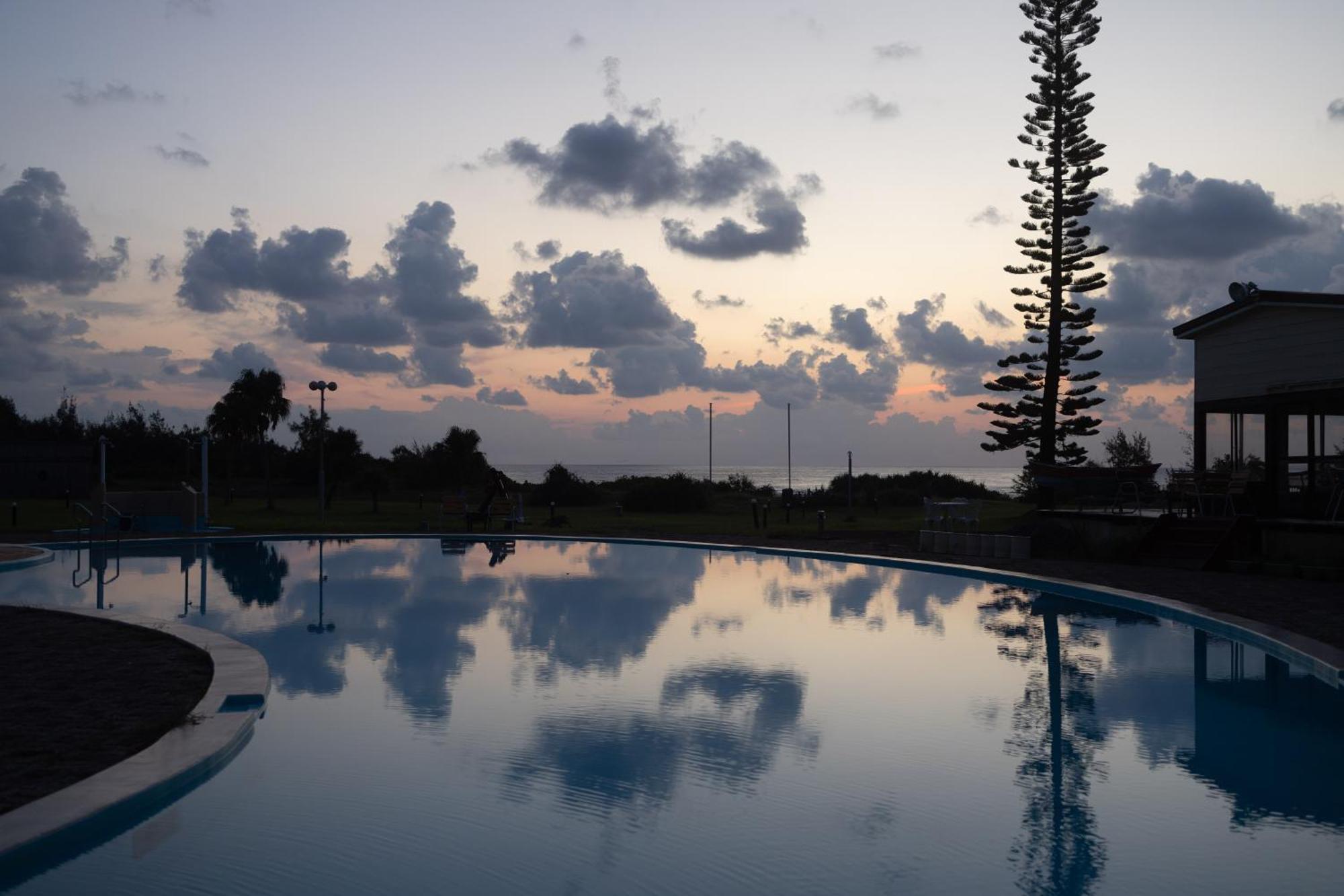 Hotel Coral Palms Suno Exterior foto